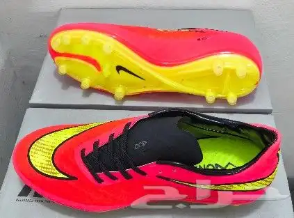 جميع شوزات و جزم نيمار القديمة والنادرة Nike hypervenom 16
