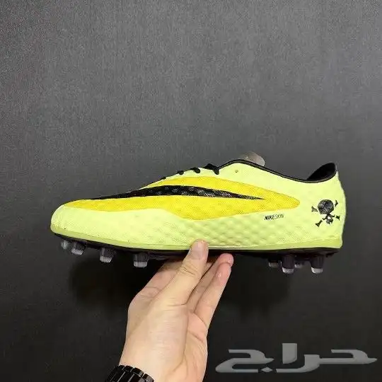 جميع شوزات و جزم نيمار القديمة والنادرة Nike hypervenom 5