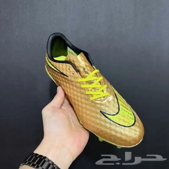 جميع شوزات و جزم نيمار القديمة والنادرة Nike hypervenom 11