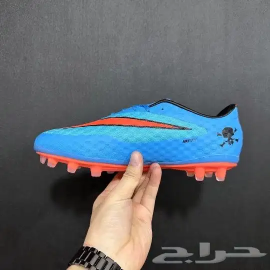 جميع شوزات و جزم نيمار القديمة والنادرة Nike hypervenom 2