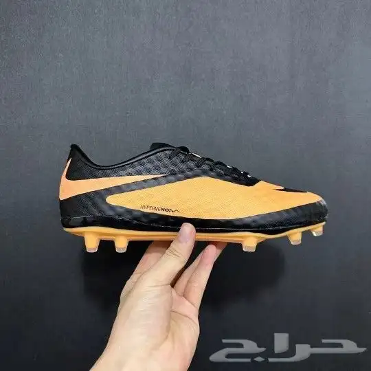 جميع شوزات و جزم نيمار القديمة والنادرة Nike hypervenom 10