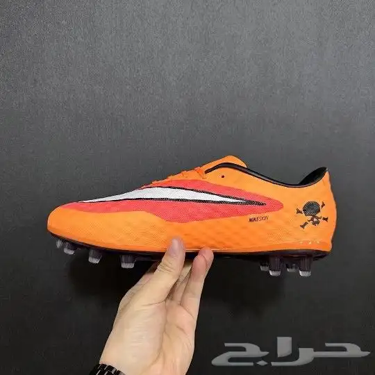 جميع شوزات و جزم نيمار القديمة والنادرة Nike hypervenom 14