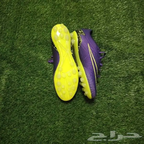 جميع شوزات و جزم نيمار القديمة والنادرة Nike hypervenom 25