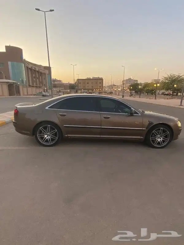 أودي A8 2009 11