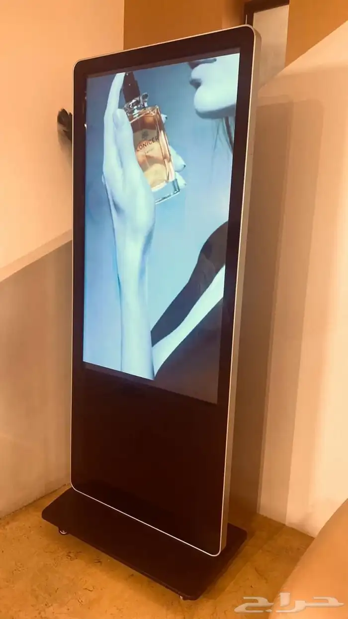شاشات طوليه للا يجار 10