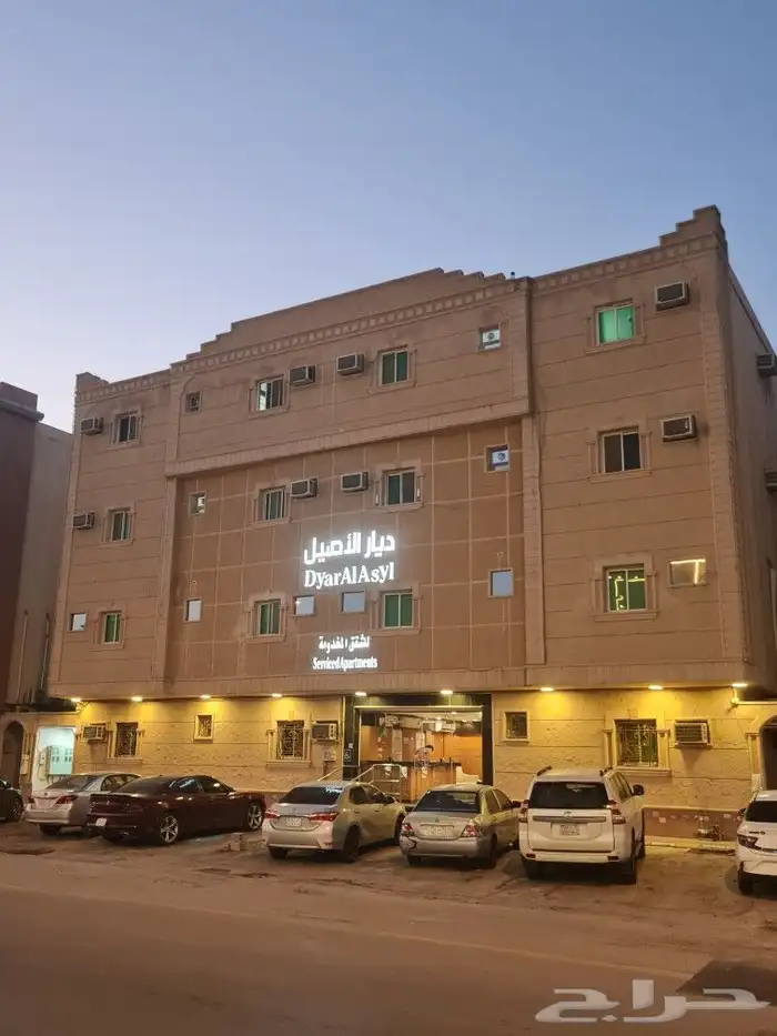 للبيع عماره شقق فندقيه شرق الرياض حي اليرموك 2