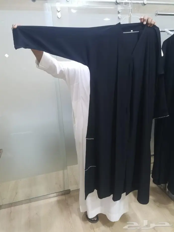 يوجدلدينا عبايات 50 درزن 5