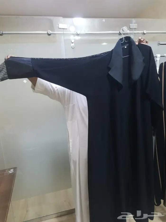 يوجدلدينا عبايات 50 درزن 9