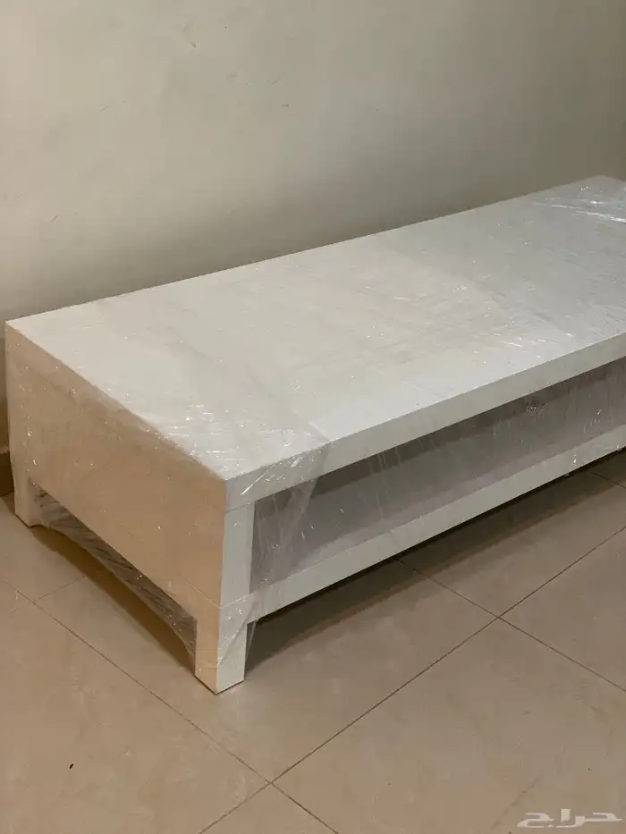 طاولة ايكيا 2