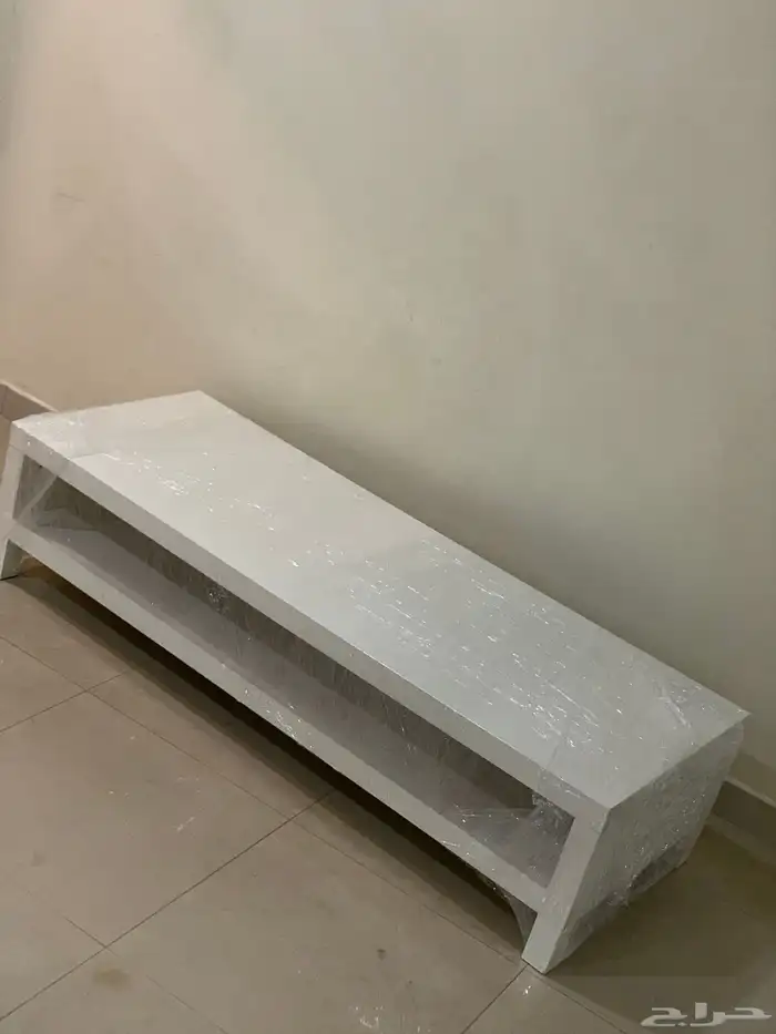 طاولة ايكيا 1