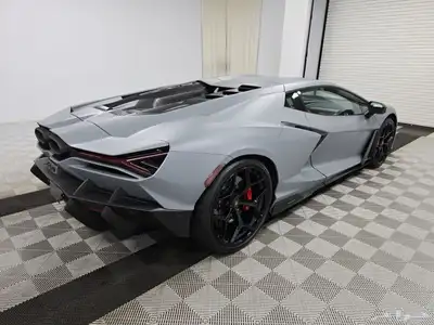 2024 Lamborghini Revuelto ريفيويلتو من النوادر اصفار index