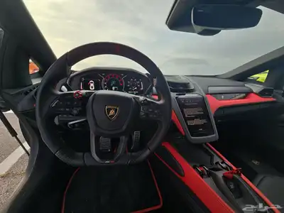 2024 Lamborghini Revuelto ريفيويلتو من النوادر اصفار index