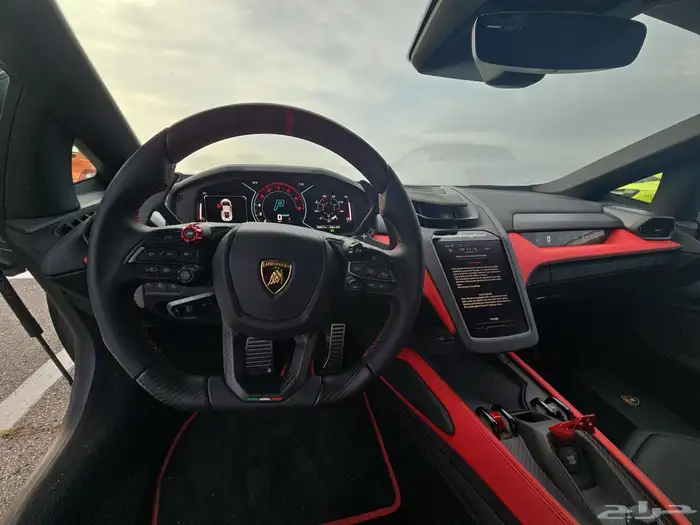 2024 Lamborghini Revuelto ريفيويلتو من النوادر اصفار 8