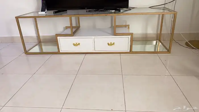 للبيع طاولات 0