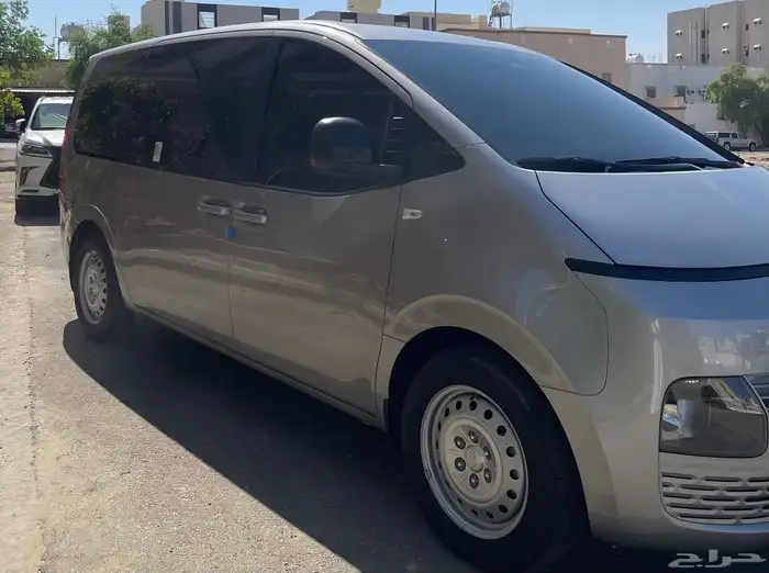 ( تم البيع )هونداي ستاريا 2023 ديزل ماشية 10 الالف فقط 6