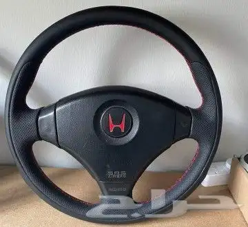 طارة type R momo 2