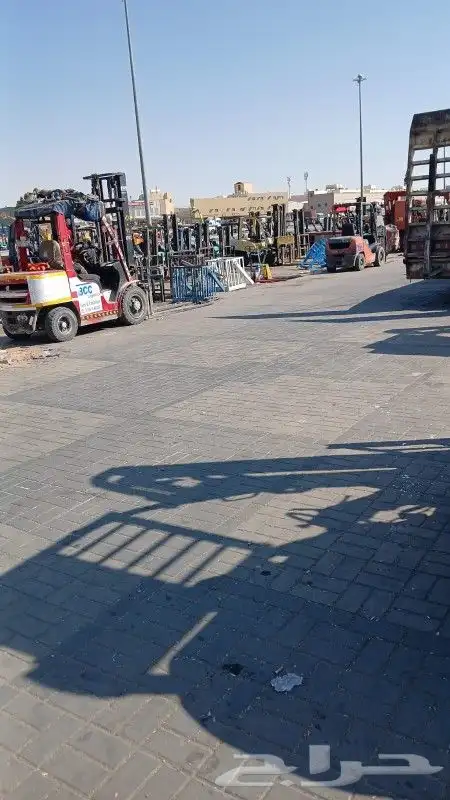 رافعات شوكيه وكهربائية وكرينات سيزر لفت مان لفت 4
