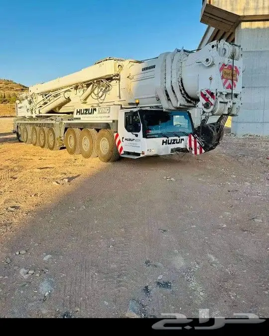 رافعات شوكيه وكهربائية وكرينات سيزر لفت مان لفت 8
