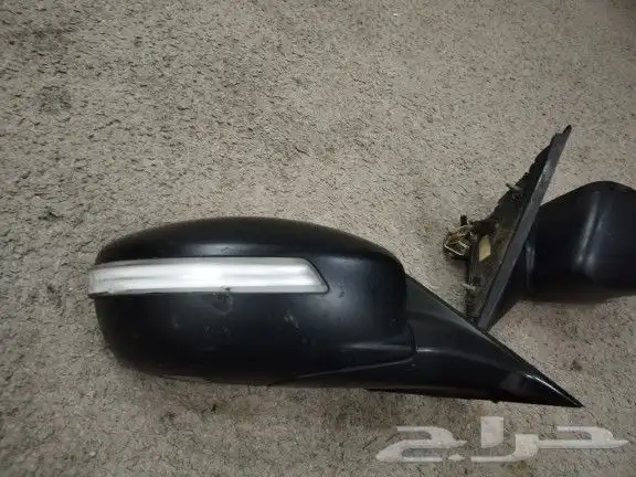 اسطب و مرايات جنسس سيدان موديل 2014 4