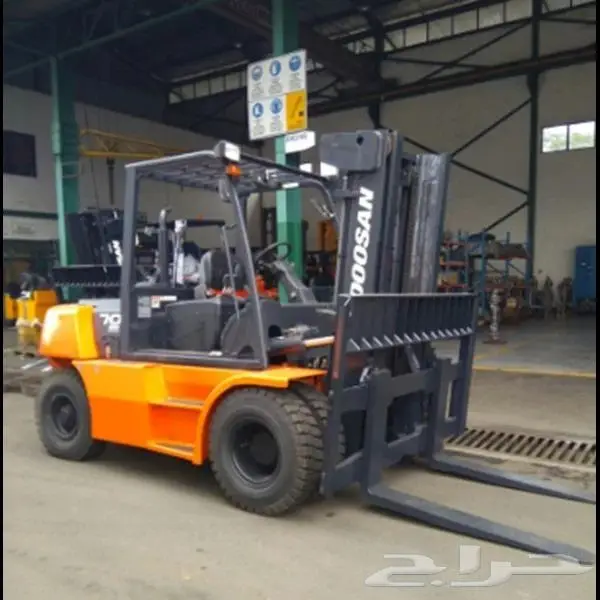 رافعة شوكية 7 طن Forklift للإيجار 0
