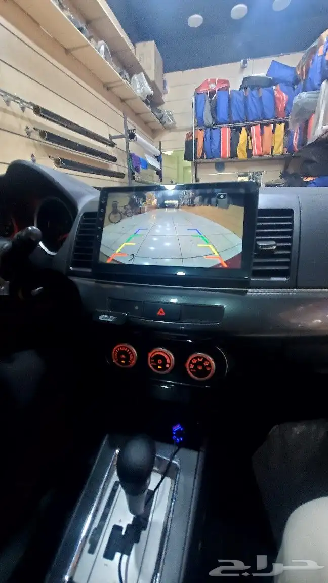 شاشة لانسر 2010 4