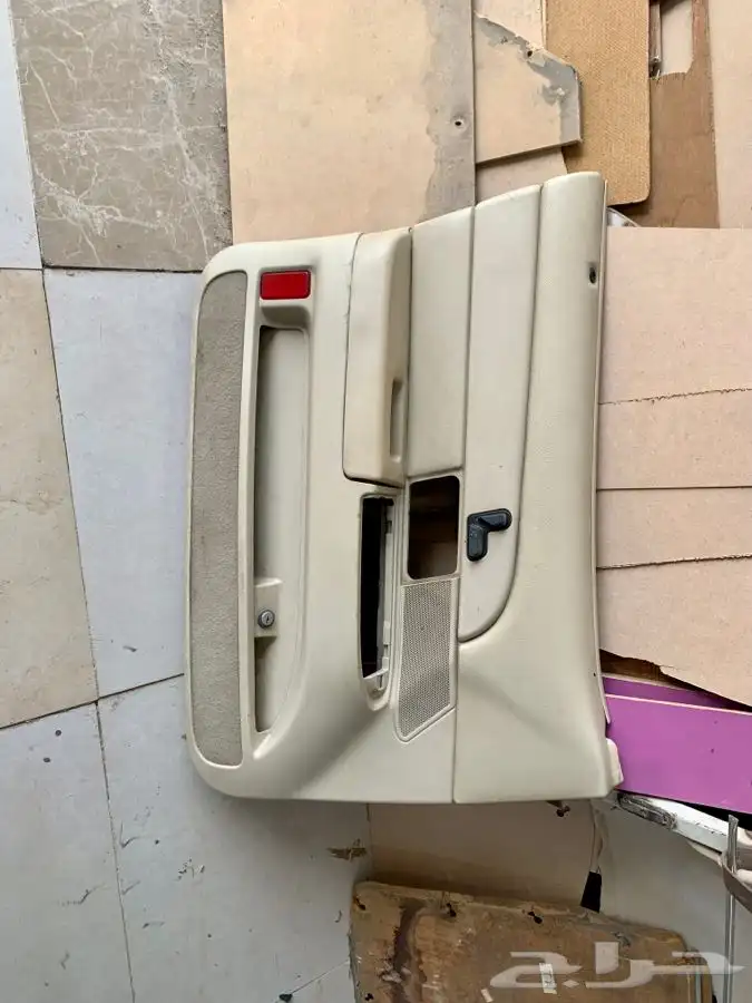 ديكور باب السايق هلوز - فورد فكتوريا 2