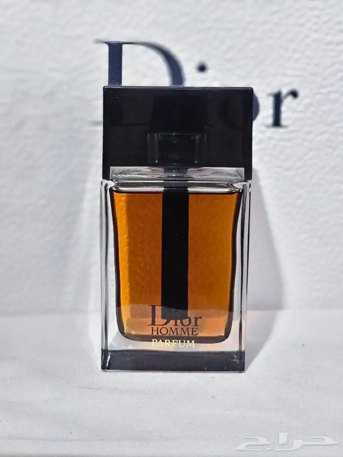 السلام عليكم الي يبي عطور ماركات اصليه يراسلني واتس اب 30