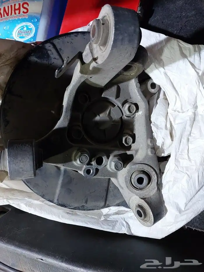 فلنجة خلفي يسار ومقص خلفي علوي يسار نيسان مكسيما 1