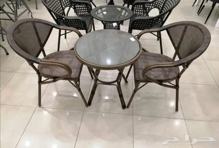 طاولات وكراسي خارجية 31
