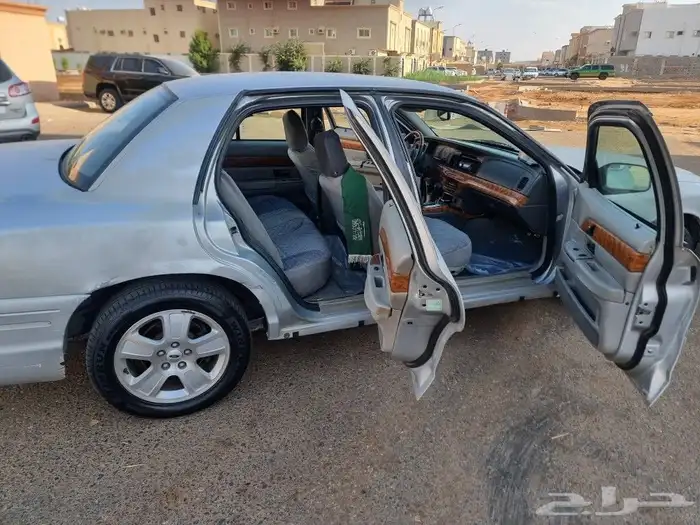 للبيع فورد كراون فكتوريا سبورت 2003 5