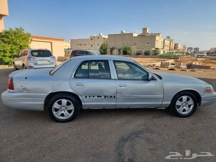 للبيع فورد كراون فكتوريا سبورت 2003 4