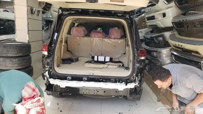 تركيب كتات لاند كروزر اسود 4