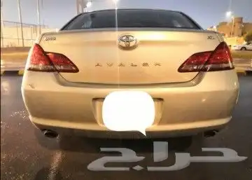 تويوتا افالون نظيف 1