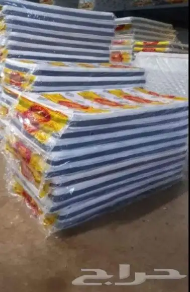 سرير معاء المراتب والبطانيات. با انوع واشكال مختلفه 1