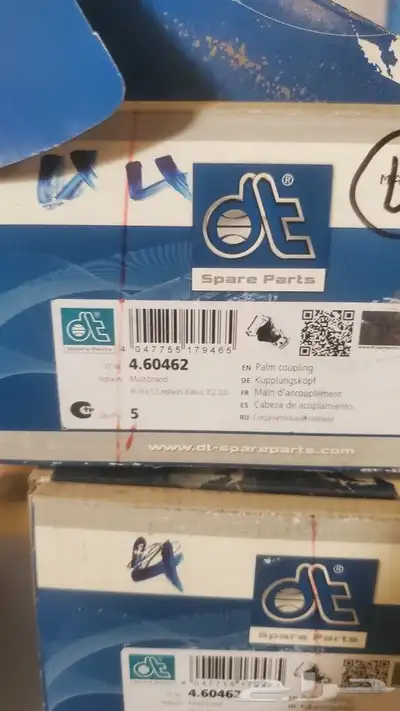 قطع غيار شاحنات فلفو الكميه 26 طبليه جديد حموله ترله 30