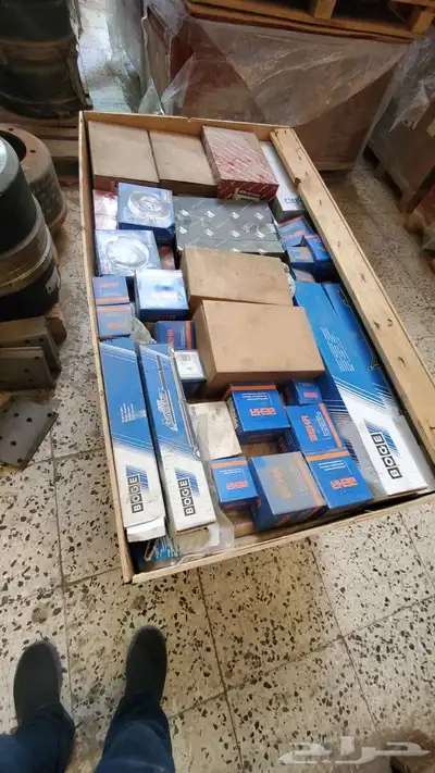 قطع غيار شاحنات فلفو الكميه 26 طبليه جديد حموله ترله 10