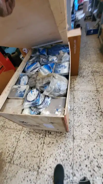 قطع غيار شاحنات فلفو الكميه 26 طبليه جديد حموله ترله 8