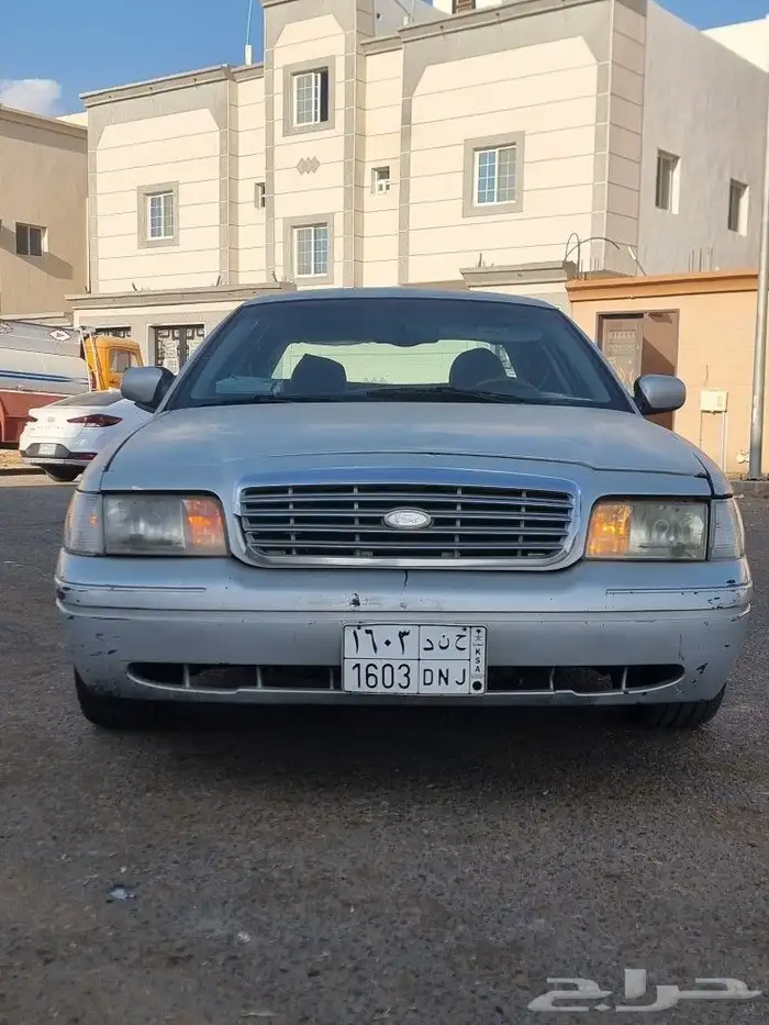 للبيع فورد كراون فكتوريا سبورت 2003 3
