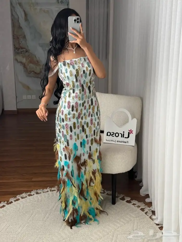 فساتين مخمل و فساتين سهره و فساتين مناسبات توصيل مجانآ 48