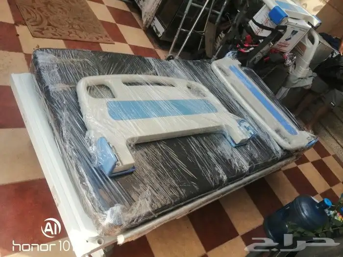 سرير طبي كهربائي 3