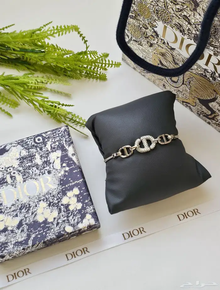 هدايا اساور ديور 120ريال شامل ملحقات الماركة 8