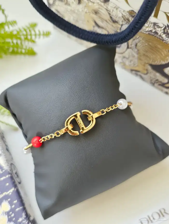 هدايا اساور ديور 120ريال شامل ملحقات الماركة 5