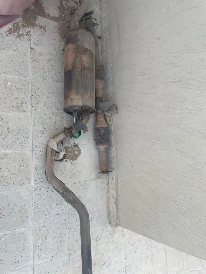 للبيع شكمان هايلكس من موديل 2006 الى 2015 غماره 0