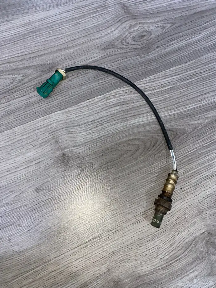 ريش مكيف وقطع كراون فكتوريا 2003_2012 عرض اليوم الوطني 6