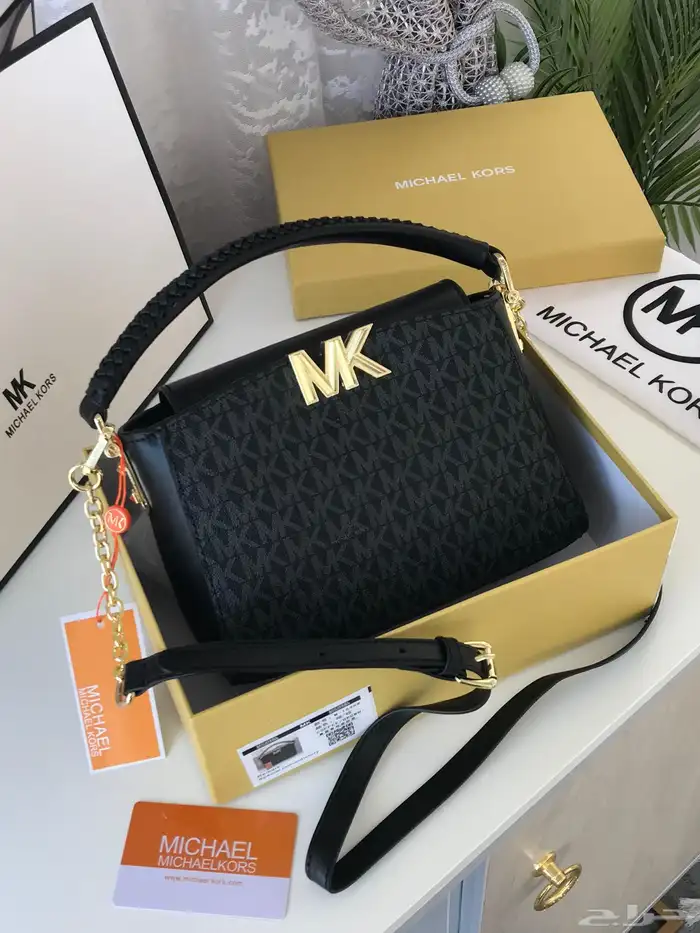 شنط نسائيه ماركه 17