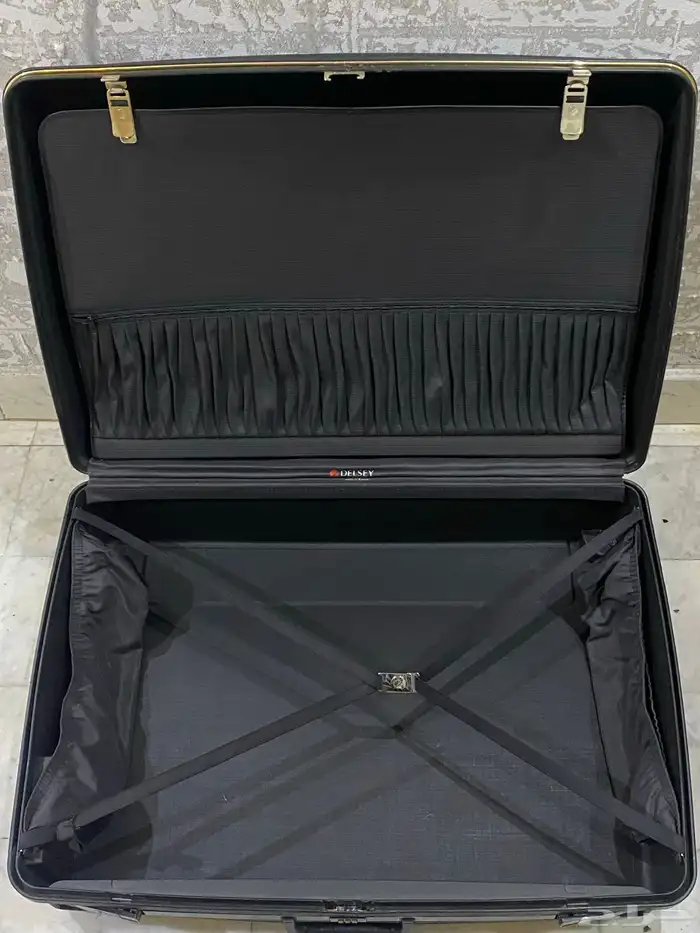 158  شنطة سفر ديلسي 8