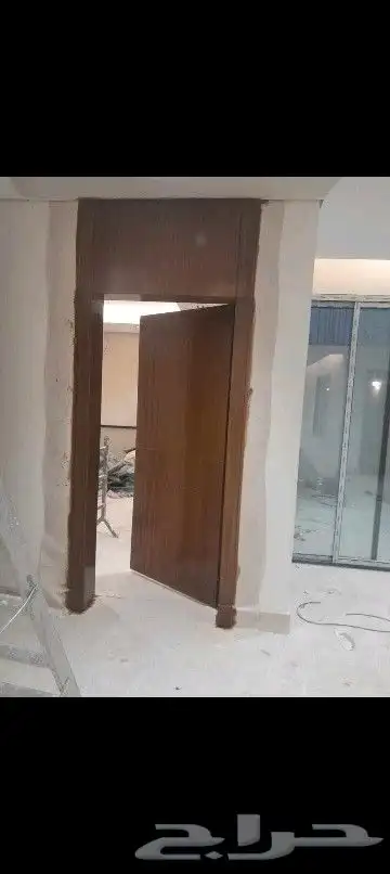 صباغ ابواب خشبيه ونجار ابواب ودكور 3