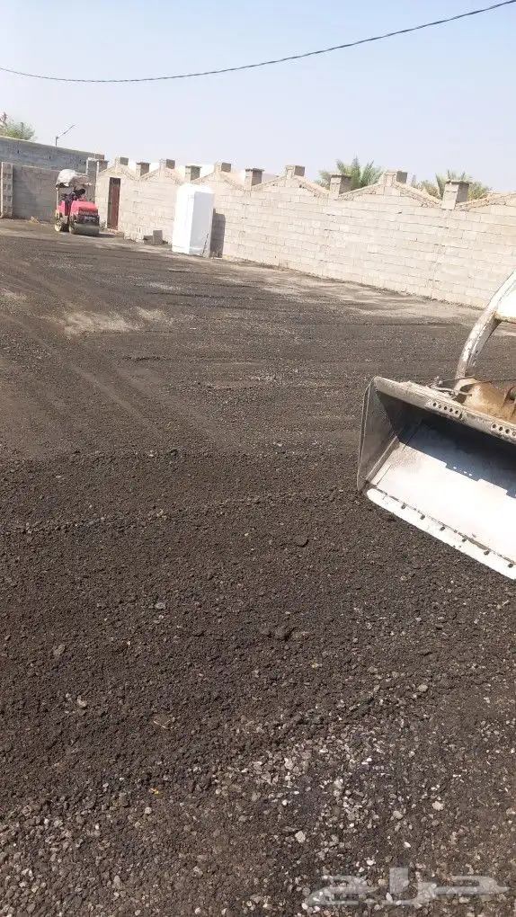 نعمل في أعمال الاسفلت الجديد والمقشور والمستخدم يوجد فراده 7