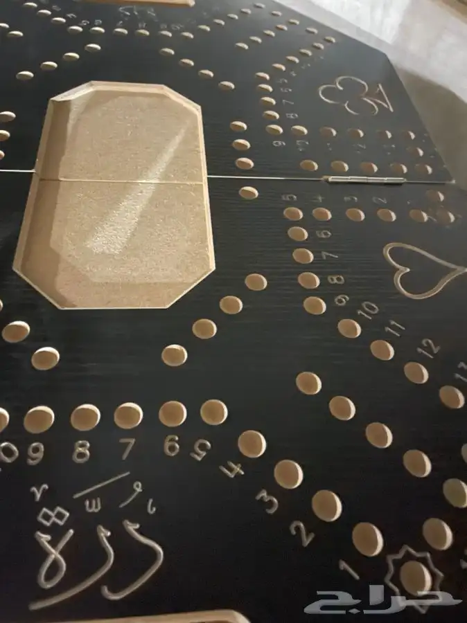 طاولات بلوت نحت او نقش خاص 57