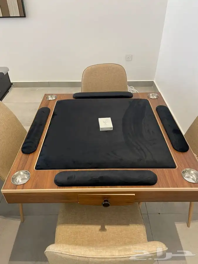 طاولات بلوت نحت او نقش خاص 32